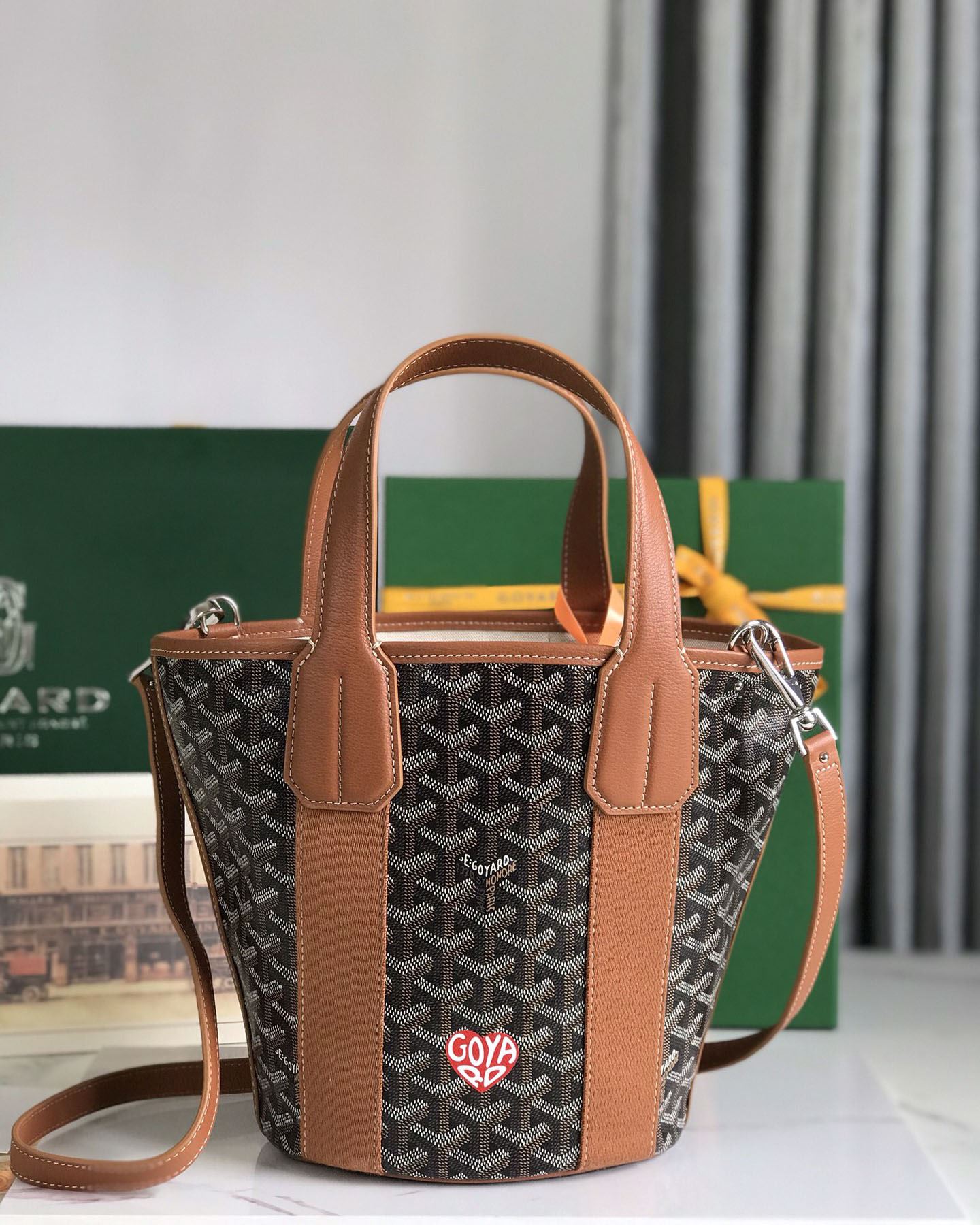 Go*ard bucket bags